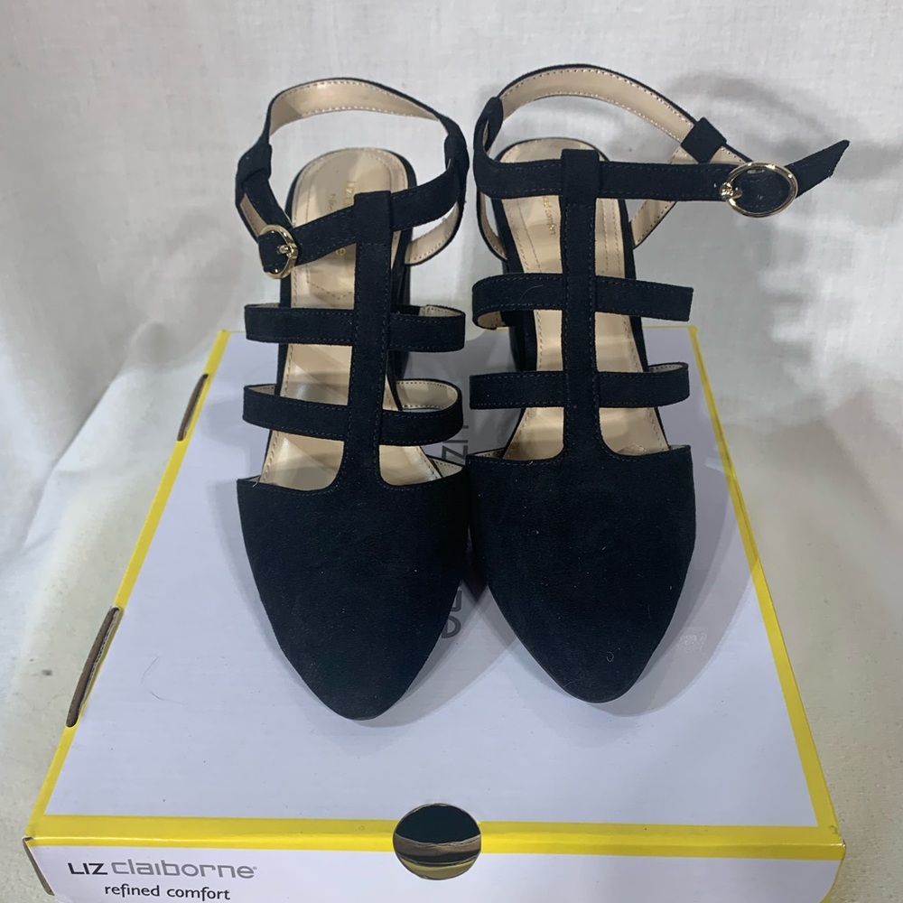 Liz Claiborne Newell buckled pointed toe heels pump